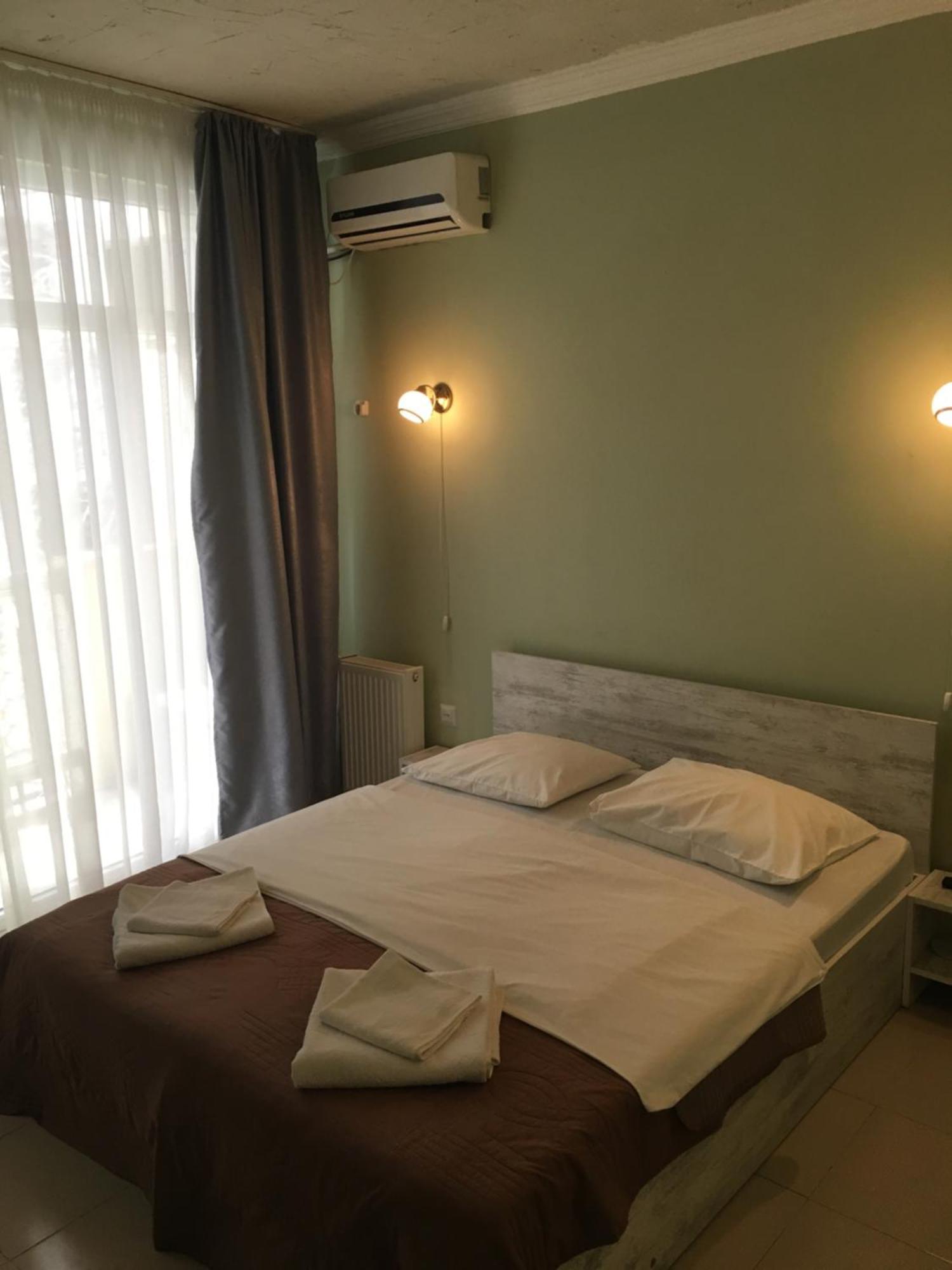 Hotel Lim Batumi Bagian luar foto