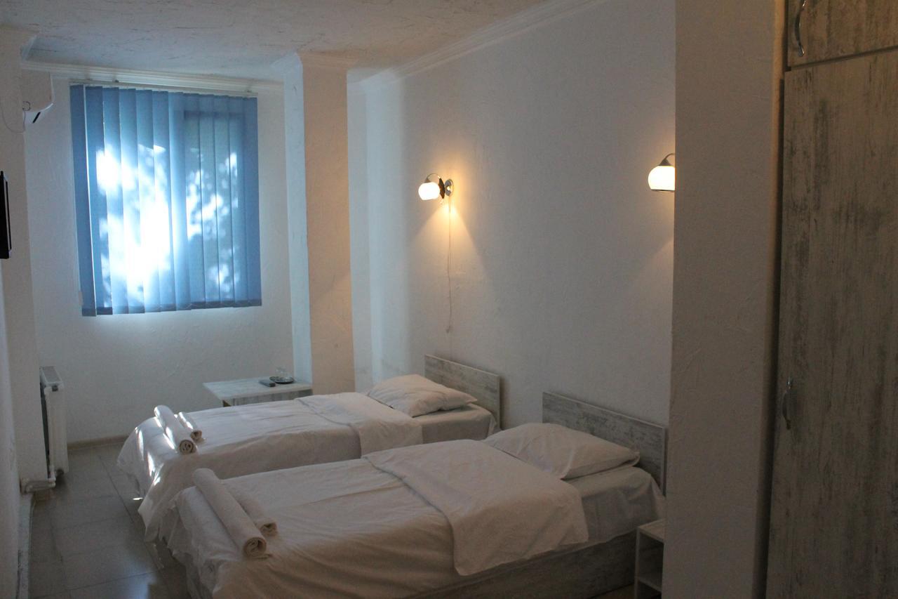Hotel Lim Batumi Bagian luar foto