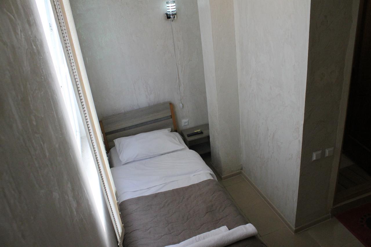 Hotel Lim Batumi Bagian luar foto