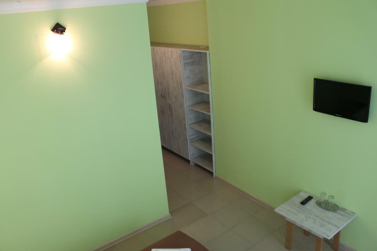 Hotel Lim Batumi Bagian luar foto
